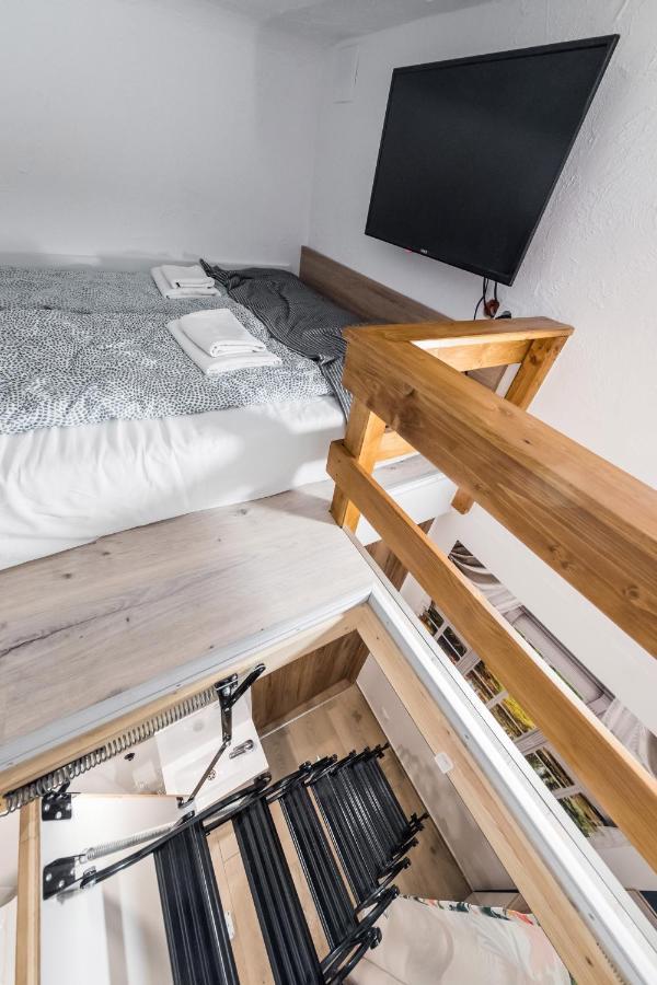 Micro Apartments 2,5 Qm - Najmniejsze Apartamenty Swiata 2,5 Mkw Krasków Εξωτερικό φωτογραφία