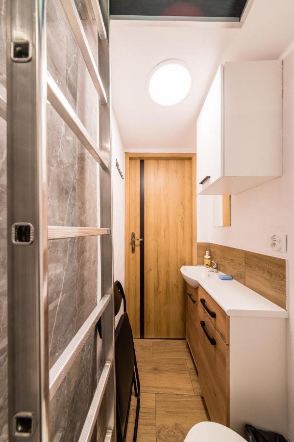 Micro Apartments 2,5 Qm - Najmniejsze Apartamenty Swiata 2,5 Mkw Krasków Εξωτερικό φωτογραφία