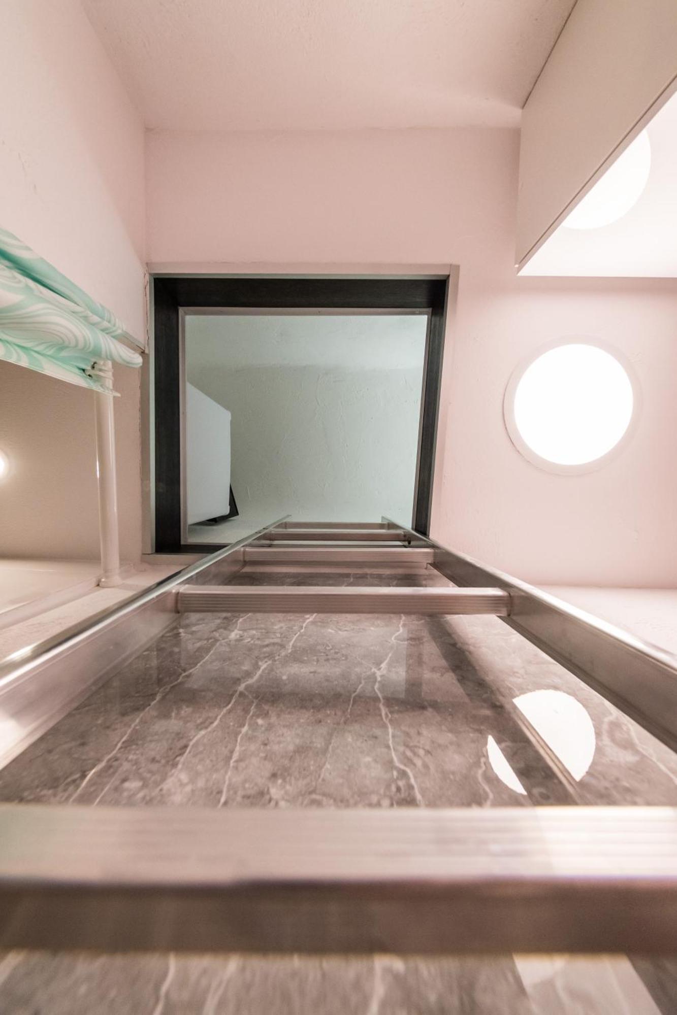 Micro Apartments 2,5 Qm - Najmniejsze Apartamenty Swiata 2,5 Mkw Krasków Εξωτερικό φωτογραφία